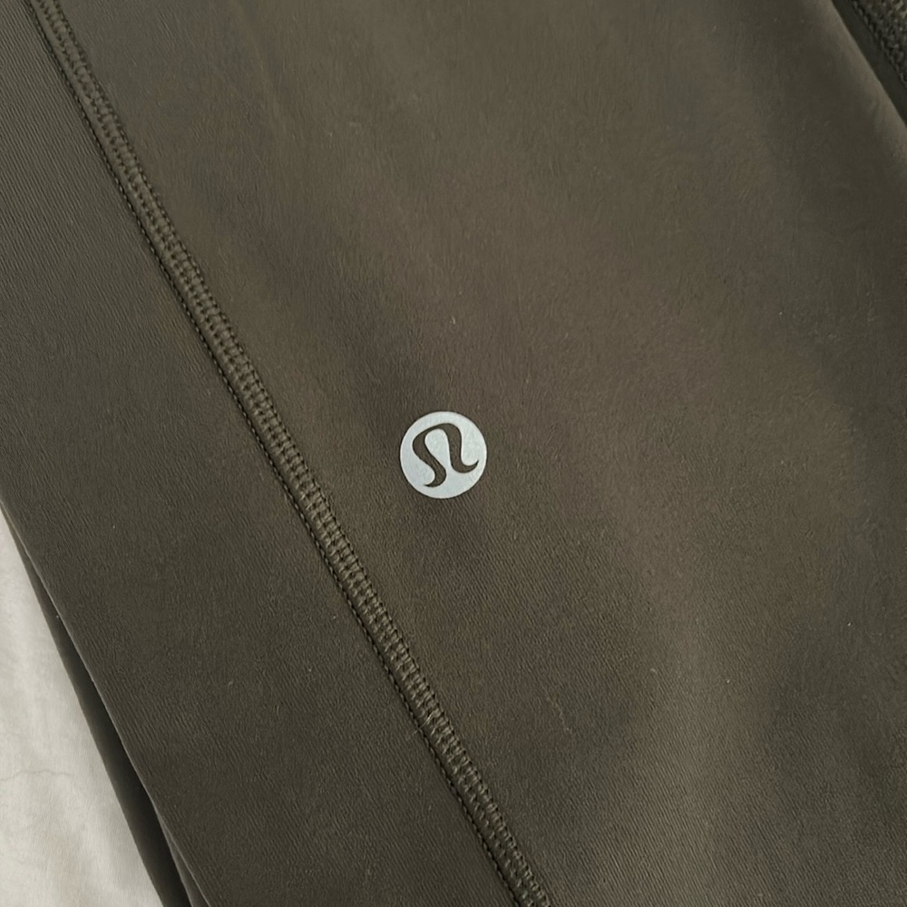 Lululemon Speed Up Tight 31" - Dark Olive sz 8 - Picture 10 of 10